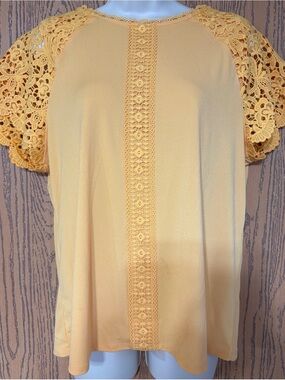 Cable & Gauge Yellow Crochet Sleeve Tee